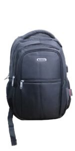 شنط ظهر 18"